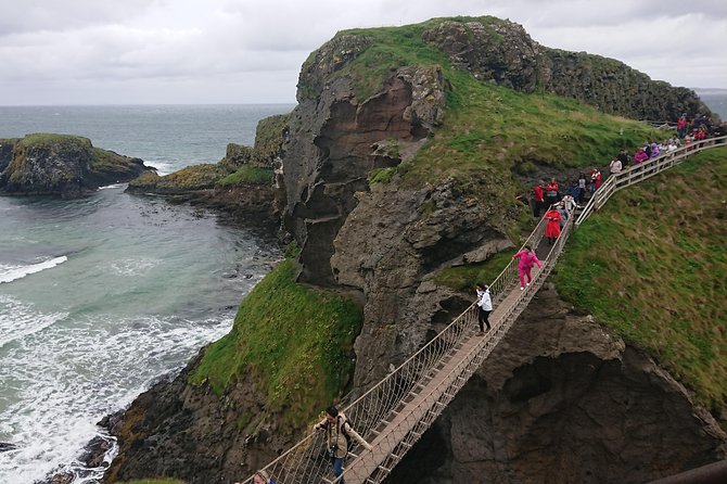 2-Day Private Northern Ireland Tour - Crumlin Road Gaol, Belfast Castle, and City Hall in One City Day