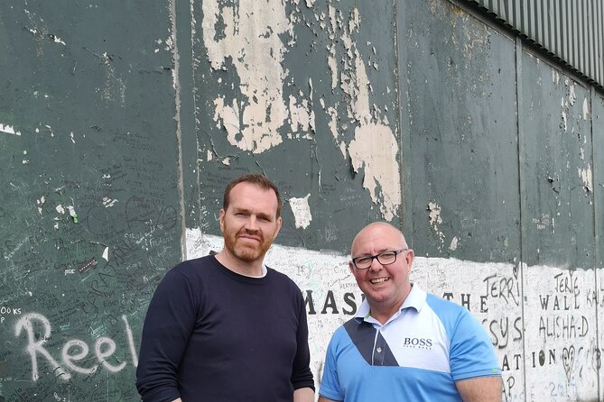 Belfast black taxi tours - The Peace Wall moment: where Belfast’s separation becomes visible