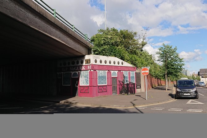 Belfast Famous Black Taxi Tour - The route: from Crumlin Road Gaol to the International Peace Wall