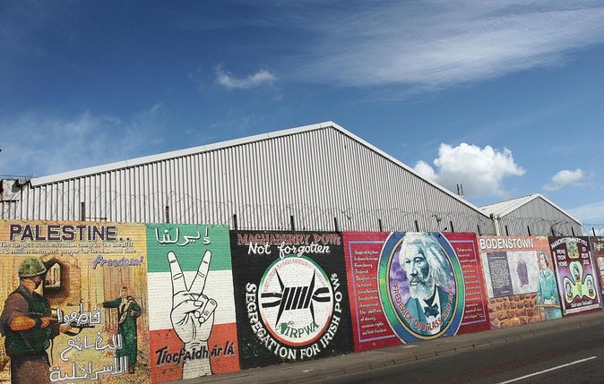 Belfast's Political Mural Taxi Tour - Key highlights at a glance