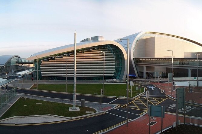 Belfast to Dublin Airport Private Transport up to 4 passengers - Dublin Airport Drop-Off at Terminal 1 or Terminal 2