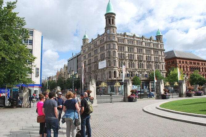 Best of Belfast Walking Tour - Customs House, Speakers Corner, and the pub neighborhood