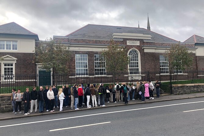 Black Taxi Tour of Belfast – Politics, Murals peace walls Tour - Guide Style That Makes the Tour Stick (Especially Robert)