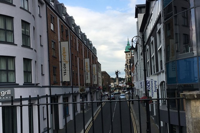Derrie Danders: Highlights of the Walled City a Self-Guided Audio Tour - When this audio walk is the best move