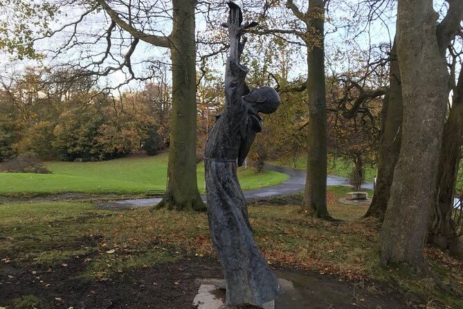 Derrie Danders: Wander around the Waterside on a self-guided GPS audio tour - St Columbs Park House and Foyle Arena: pacing through the present