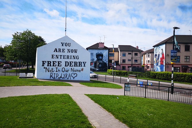 Derry City: The troubles Bogside walking tour - Guides who bring firsthand connection, not just facts