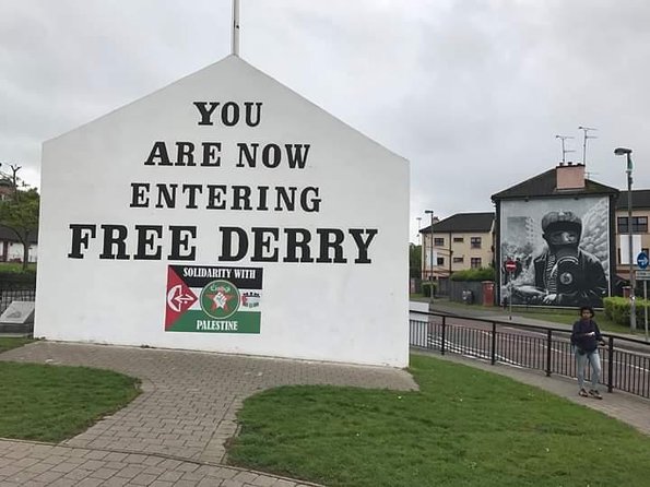 Derry Londonderry Private Full Day Tour From Belfast - Derry Walls: 400 years of defense, plus the best city views