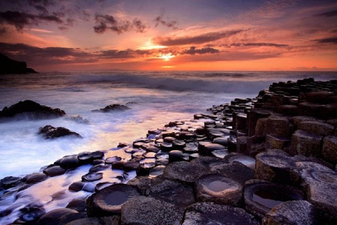 Giant's Causeway Full Day Tour from Belfast - A full-day Northern Ireland loop that actually fits