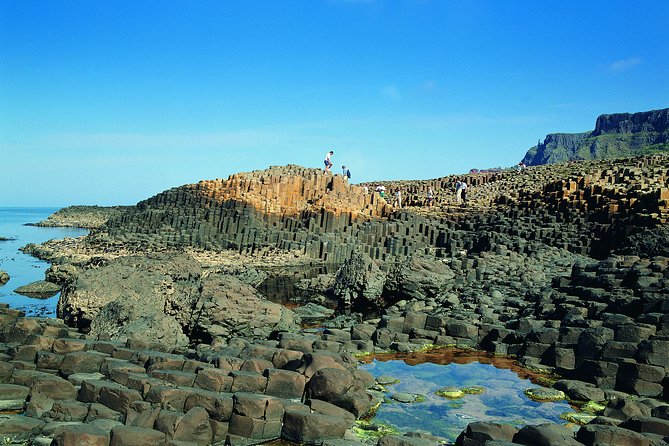 Giant's Causeway Tour including Game of Thrones Sites from Belfast - Dunluce Castle and the quick Game of Thrones connection