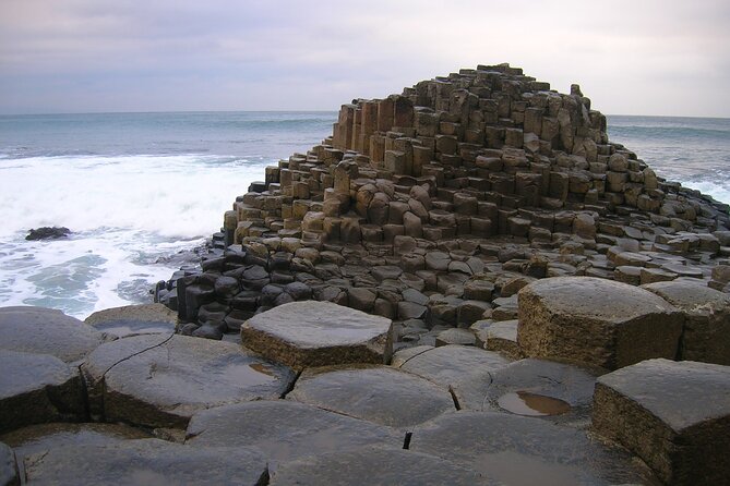Giants causeway private tour 1 to 7 people - A Private Belfast Day That Moves With Your Schedule