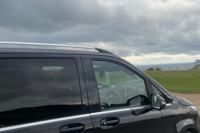 Giants Causeway Private Tour - Dunluce Castle and the Belfast peace-wall finish