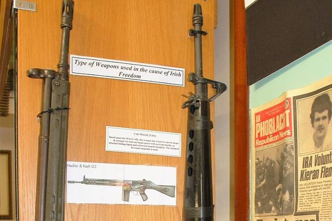 History of Belfast conflict and terror 1 hour black taxi tour - Who This Tour Suits Best