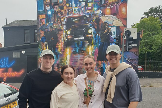 Iconic Belfast Black Cab Tour - The guide factor: why stories matter in a place like this