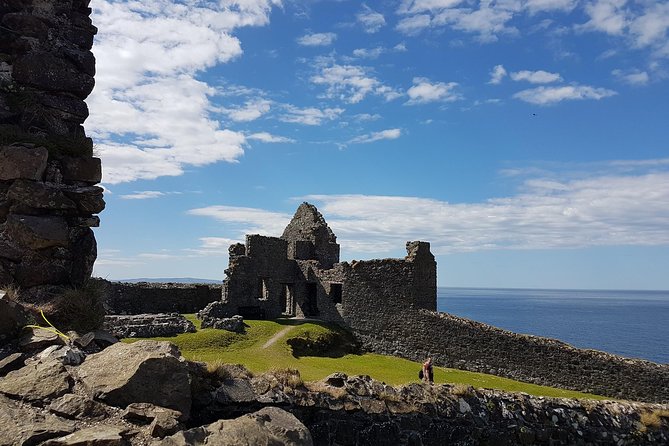 Luxury Giants Causeway Tour in Mercedes + FREE Belfast Mural Tour - Carrick-a-Rede Rope Bridge: thrill first, plan for the wind