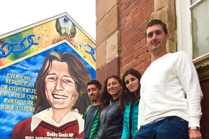 N0 1 Belfast black cab Irish and British mural 2hr private tour - Peacewall taxi style, and why the pickup matters