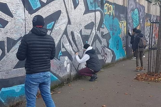Official World Famous Belfast Taxi Tour ™ - Divis Street, Cupar Way peace lines, and the Welcome Wall