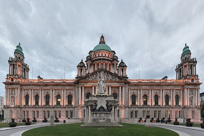 Private Belfast city & peace wall tour - Price and value: $550.51 per group up to 7