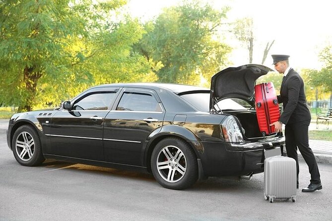 Private One-way Transfer From Belfast Int. Airport to Belfast - Belfast Airport To Belfast: the real value of a private transfer