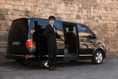 Private One-way Transfer From Belfast Int. Airport to Belfast