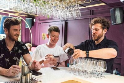 Taste & Tour: Guided Gin Tour in Belfast