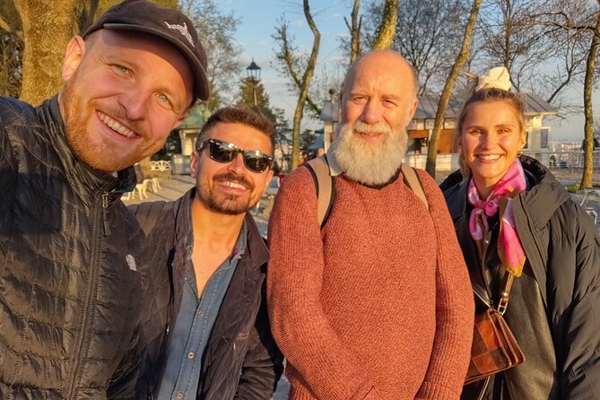 The Real Story of Belfast walking tour with a local guide - Martin’s small-group style: questions welcome, pace stays human