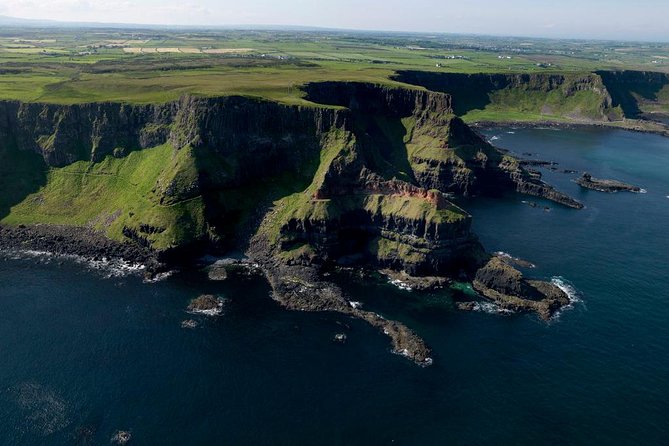 Titanic Experience and Giant's Causeway tour from Belfast - Dark Hedges in 20 minutes: quick photos and fast photos only