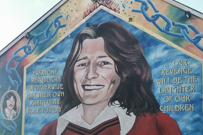 Ultimate 3hr Combi Tour - A 3-hour Belfast route that mixes City Hall, Titanic, and murals